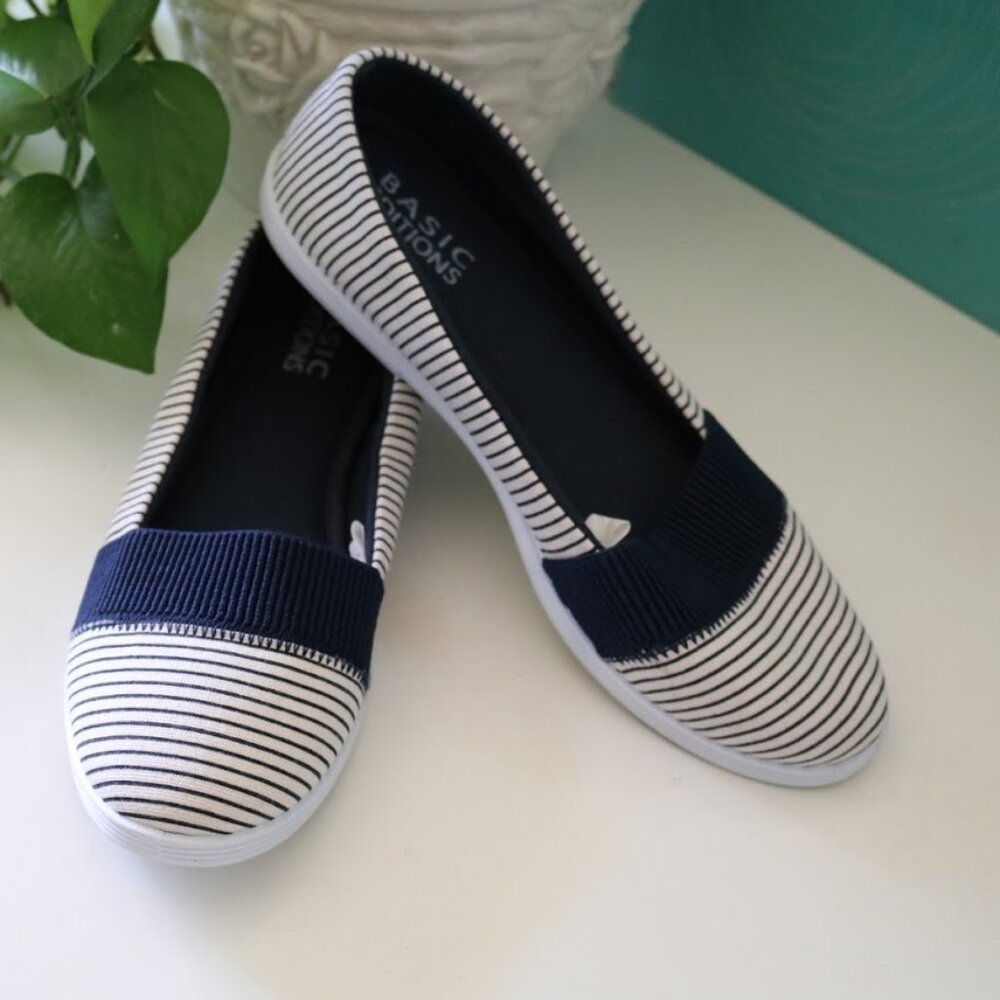 Basic Editions HANA Striped Slip On Flats - Navy/White, Size 7